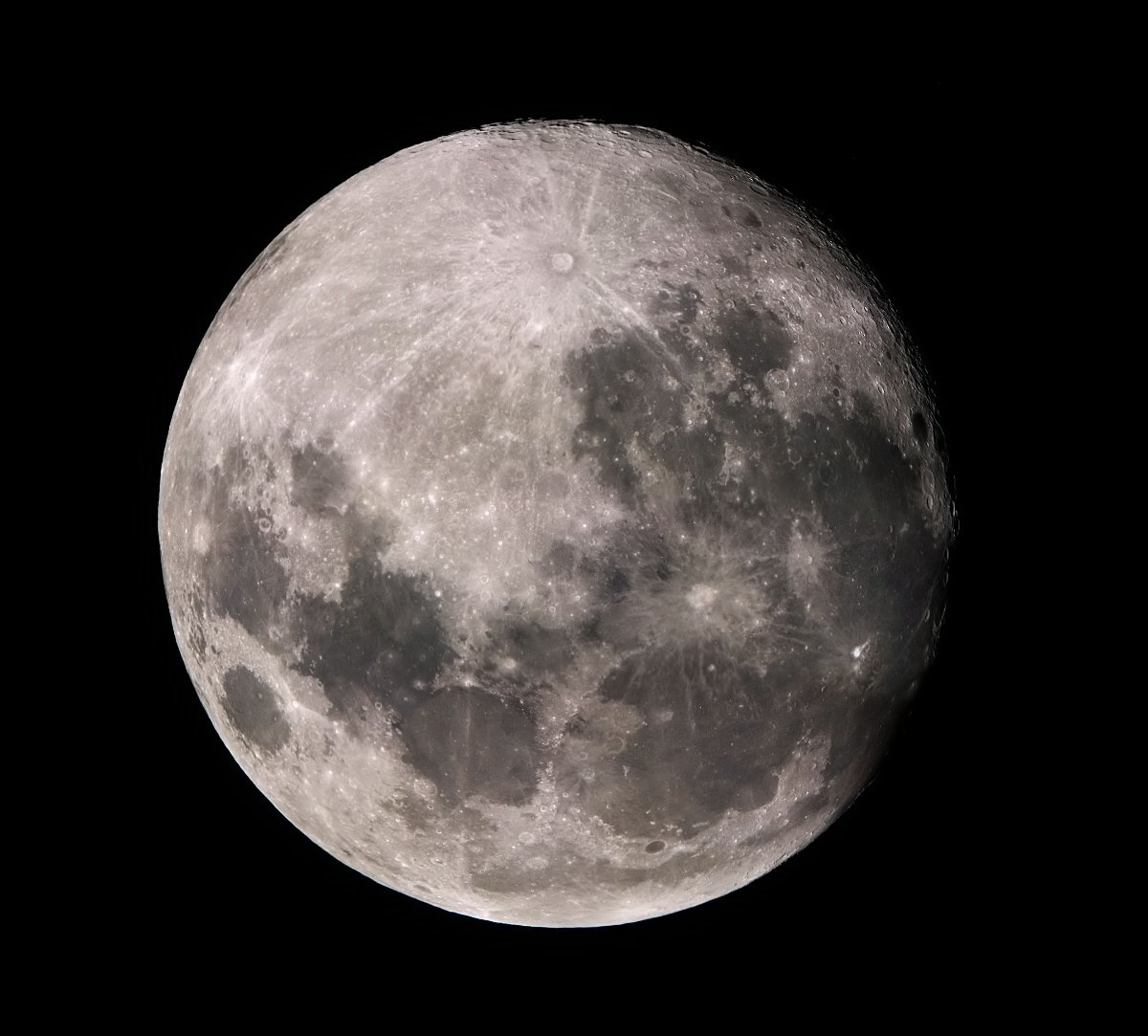 Távcsöves bemutató (derült időben) 19:30-22:00 óra között